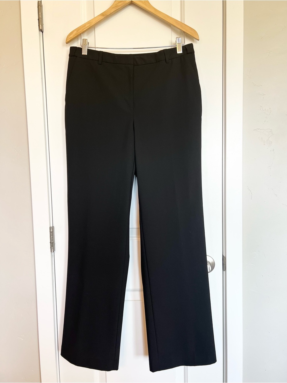 Lands’ End Women’s black wool blend dress pants Size 10 Straight leg Office pant
